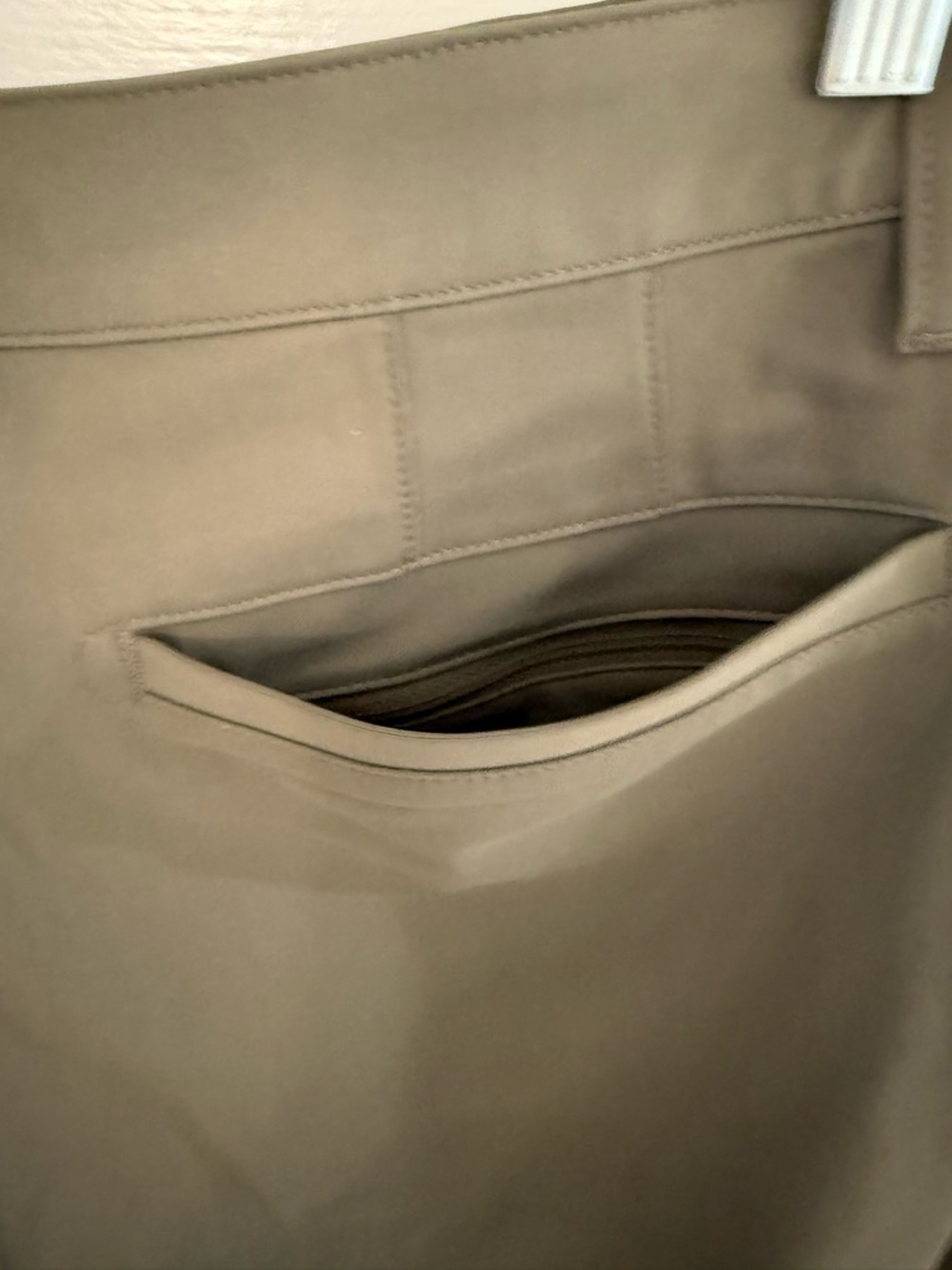 Quince Men’s ProTech Golf Pants / Faded Cargo Green 34/32 NWOT - Picture 6 of 8